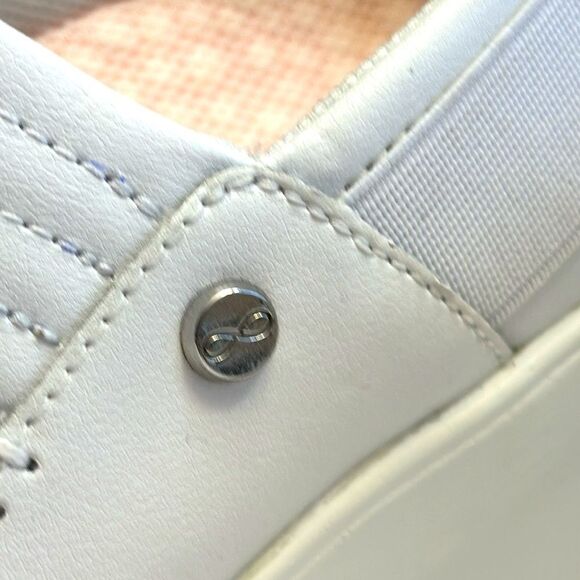 Infinity women’s nursing slip on shoes size 9 - Picture 12 of 13